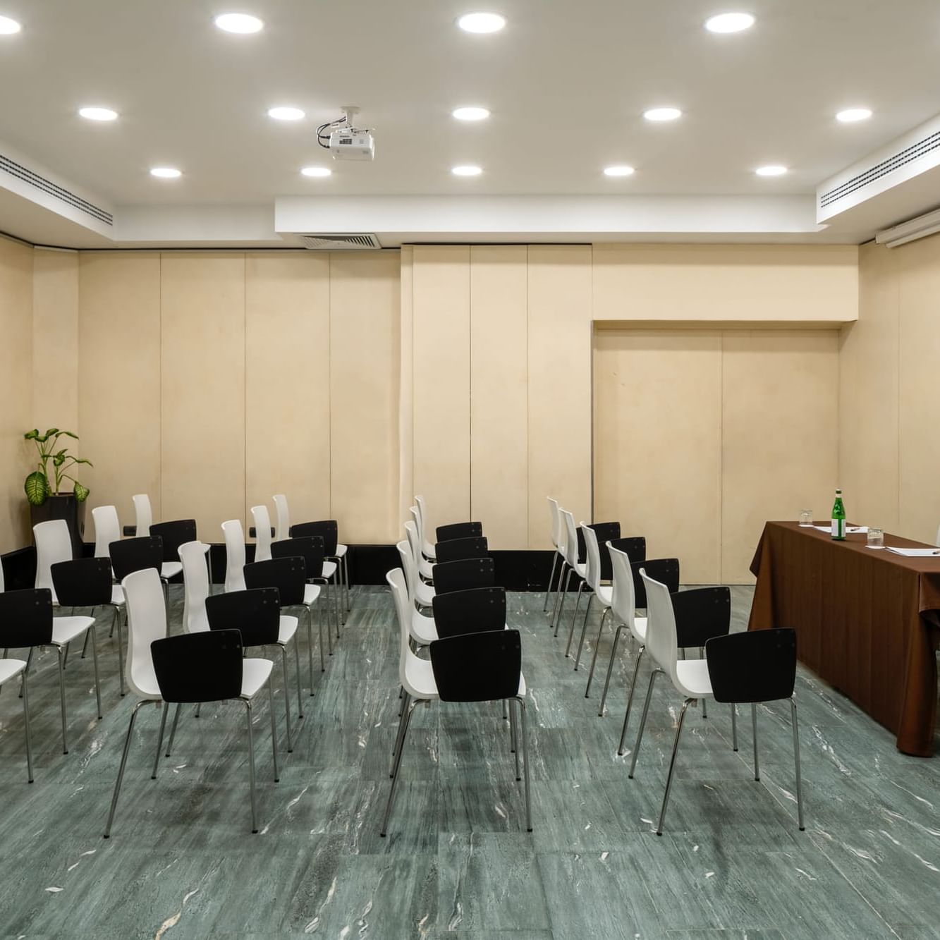 UNAHOTELS Galles Milano - Meeting Room